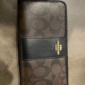 Coach wallet